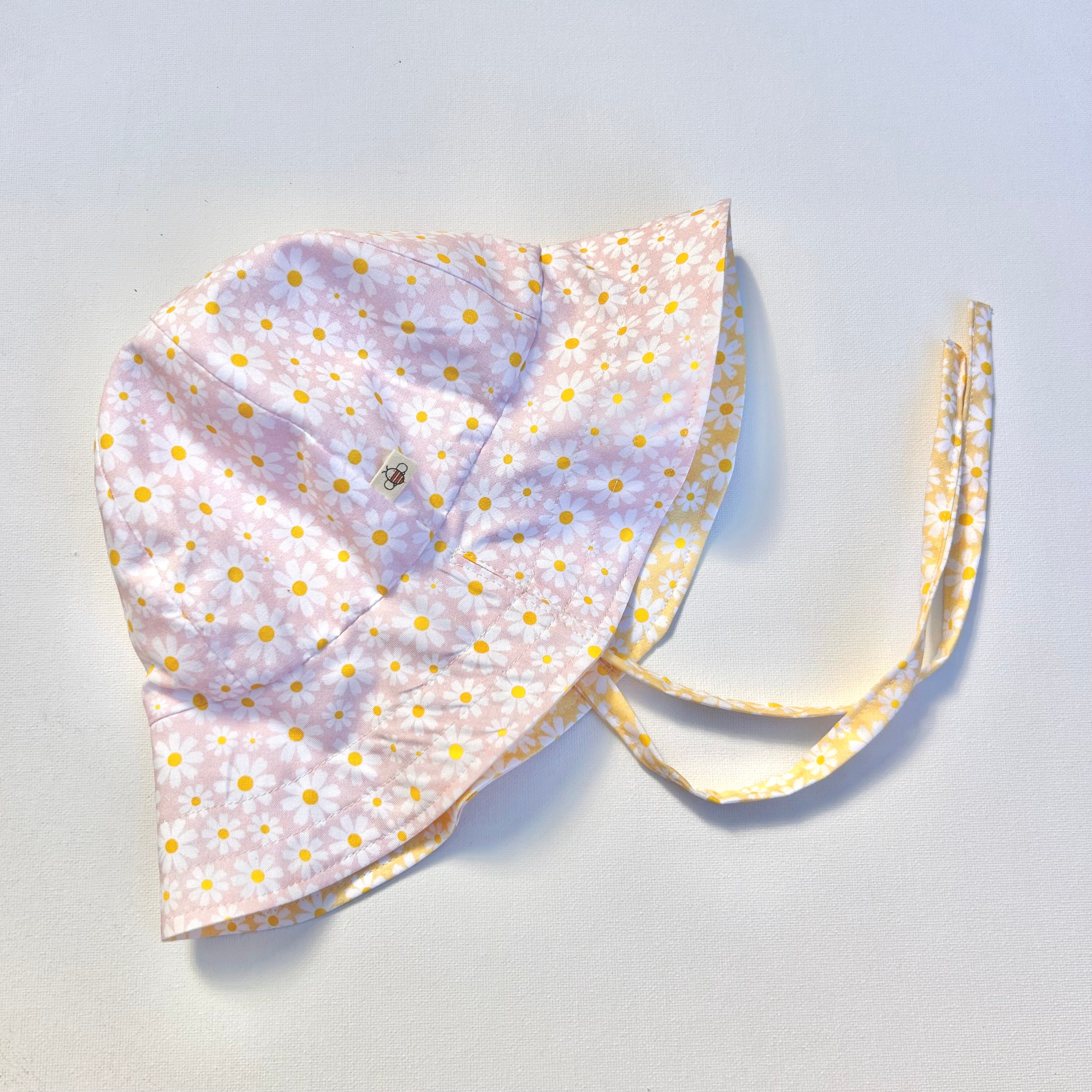 Reversible Sun Hat in Summer Daisies