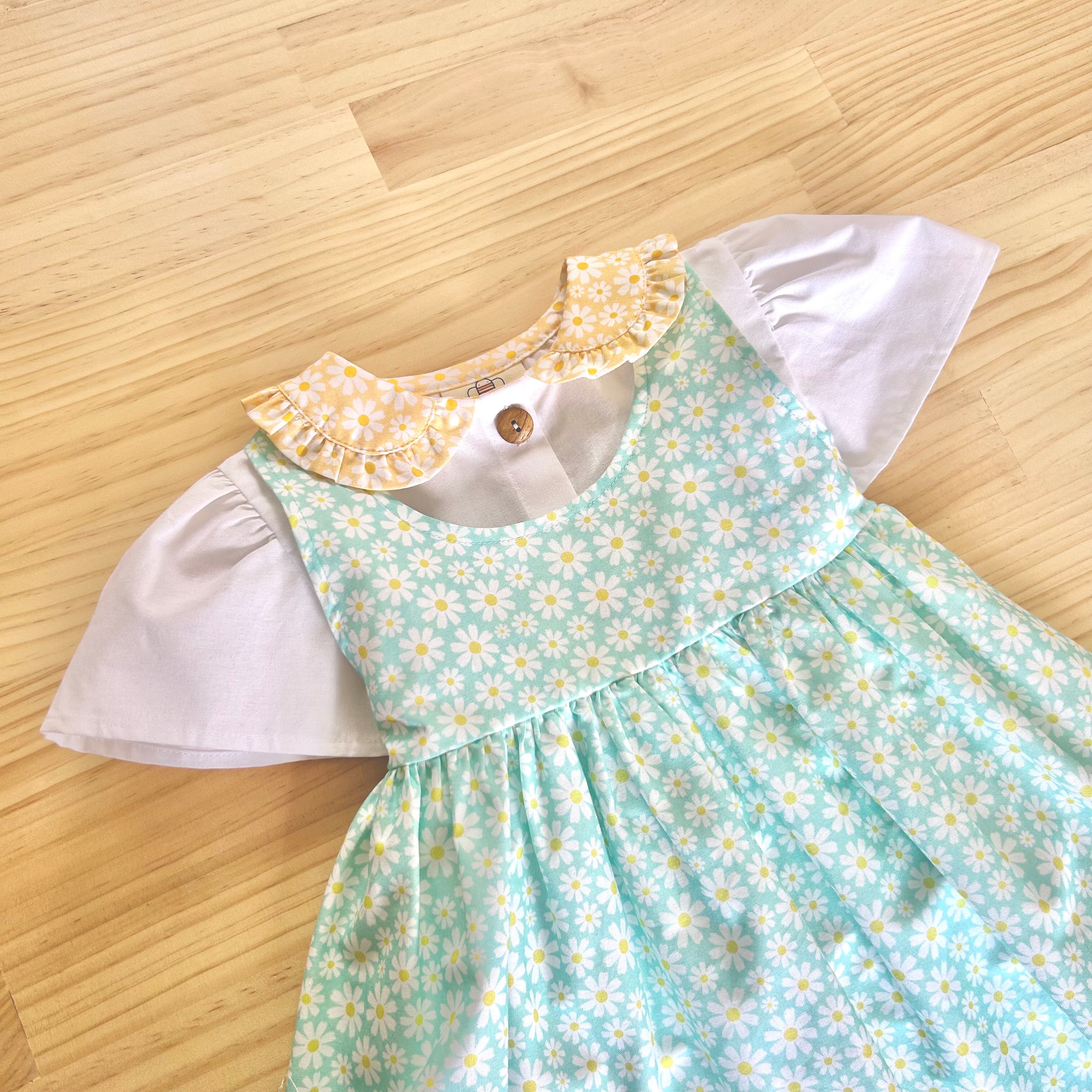 Blossom Pinny in Spearmint Floral