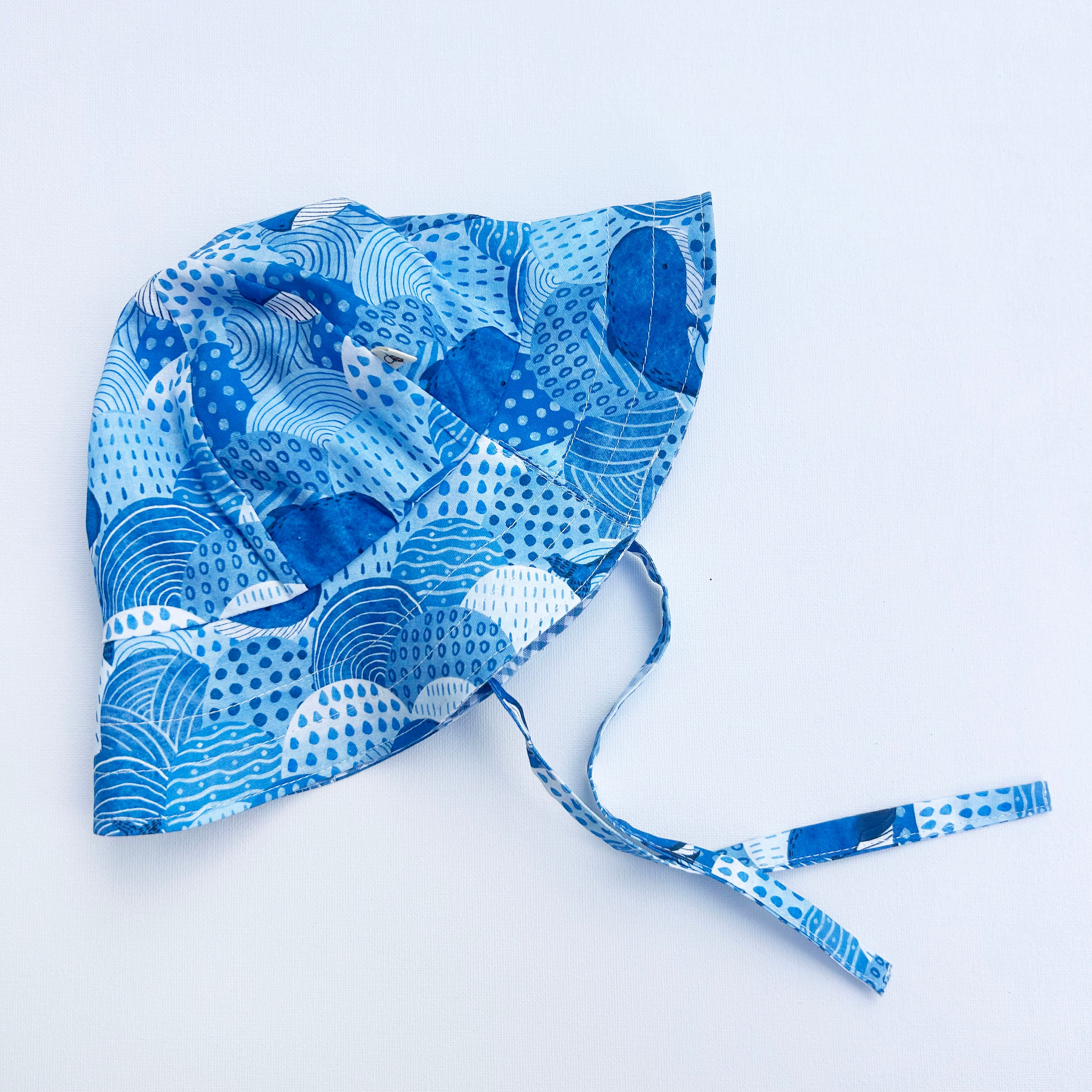 Reversible Sun Hat in Whales/Gingham