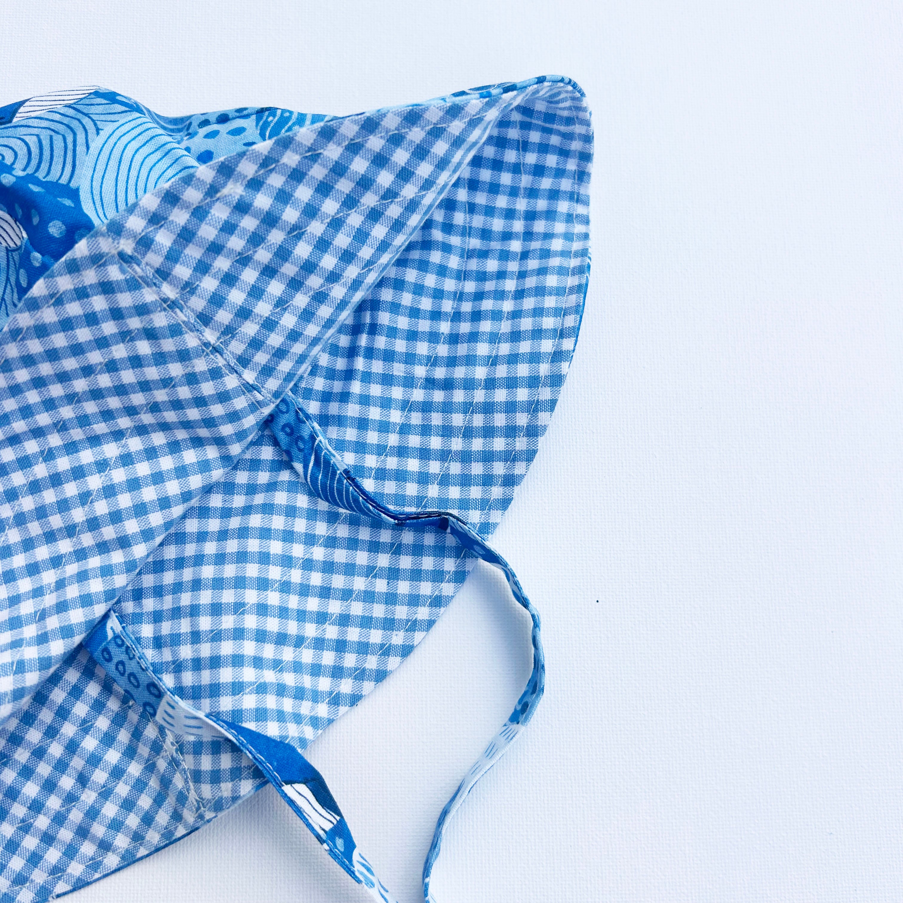Reversible Sun Hat in Whales/Gingham