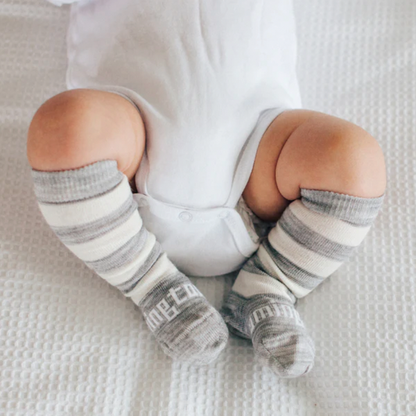 Lamington Merino Newborn Socks in Pebble